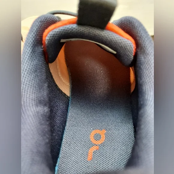 On Cloud Sky Rose Red Pink Youth Size 4.5 Style 3YD11440645 - Picture 16 of 16